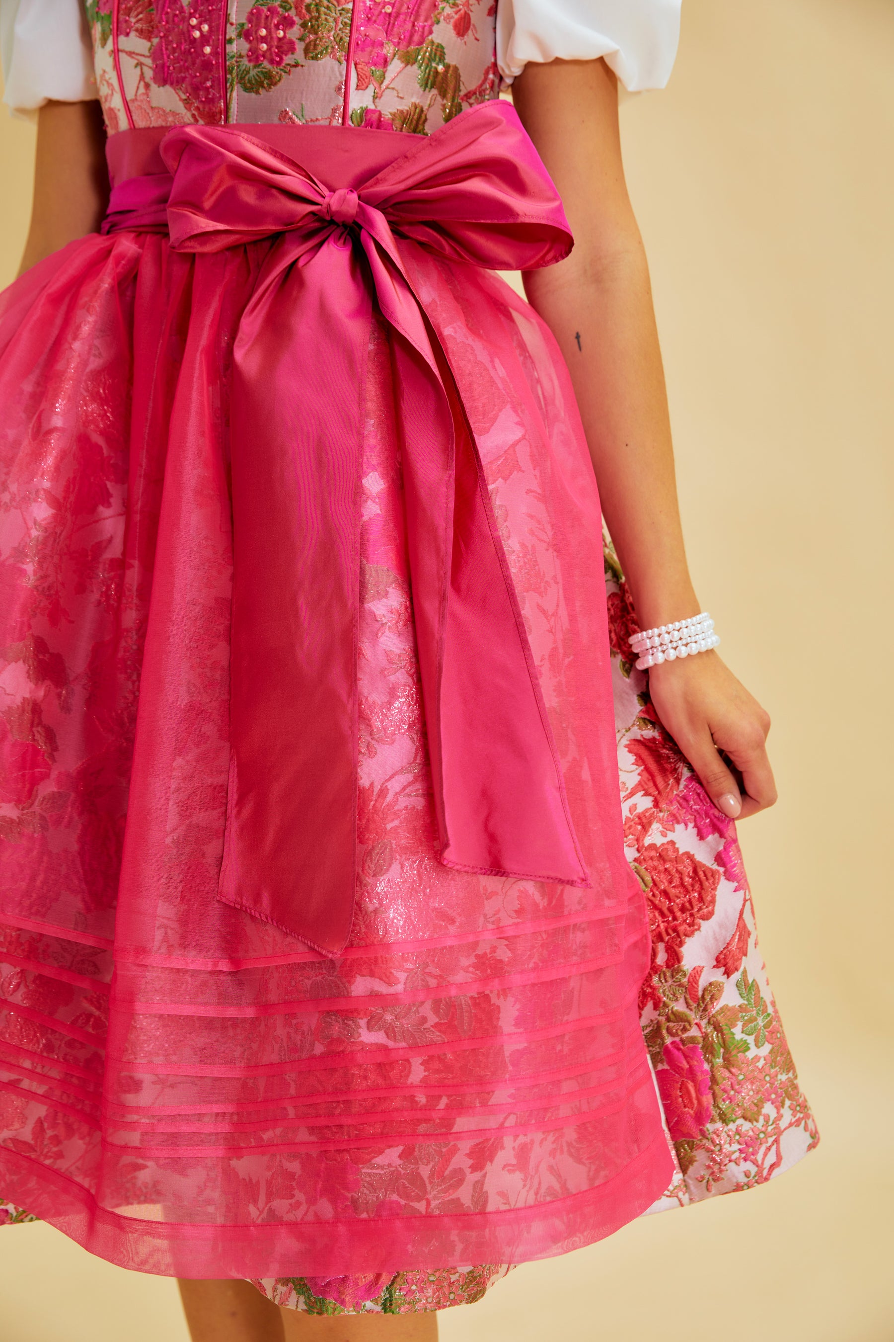 Champagne Chic - Dirndl